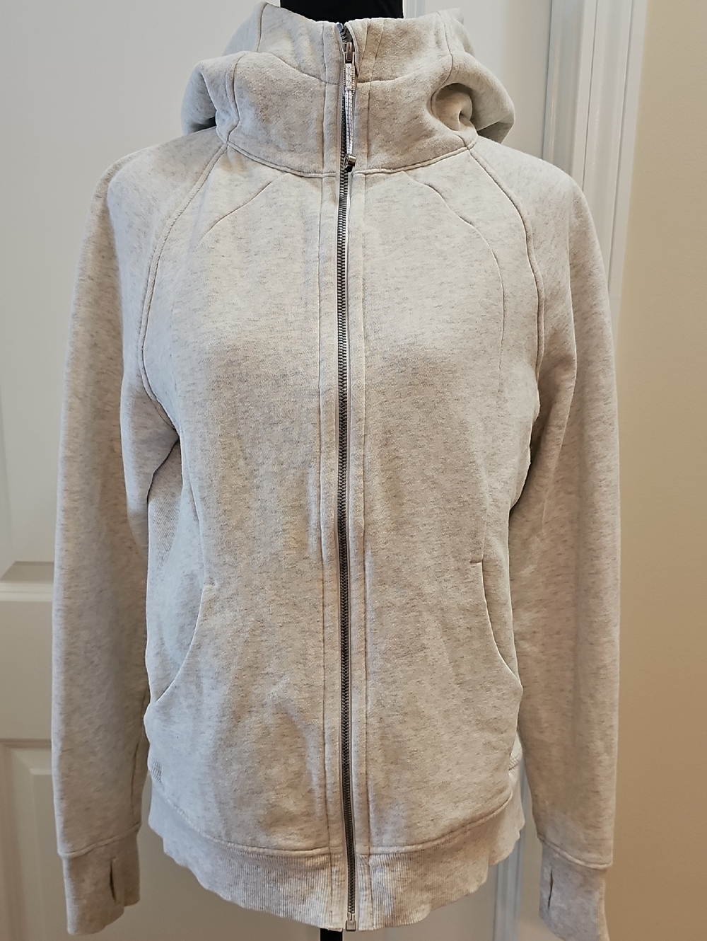 323. Lululemon Scuba Full Zip Hoodie